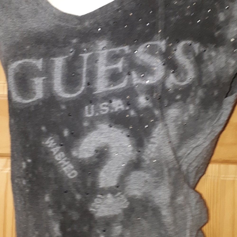 Guess Top - Picture 2 of 2